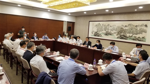 九游会最新线路
组织院士代表座谈会现场.jpg
